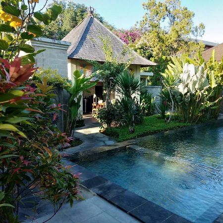 Arnaya Homestay Kuta  Exterior photo